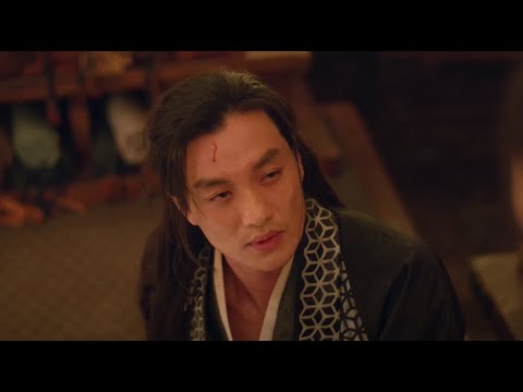 Xiao Qi cut his hand with a knife, just to stop the aphrodisiac effect. | The Rebel Princess 上阳赋