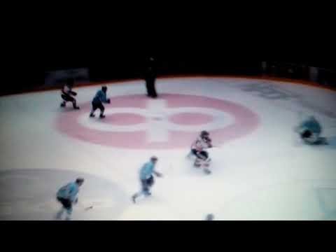 Juvonen nappaa semosen torjunnan että sinä et tee maalia+Pelicans katkoo häviöputkensa