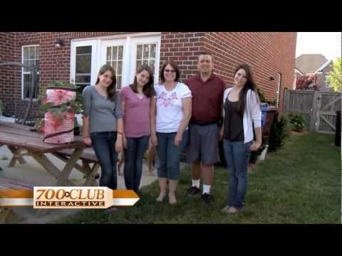 700 Club Interactive Promo - Living on a Single Income - CBN.com