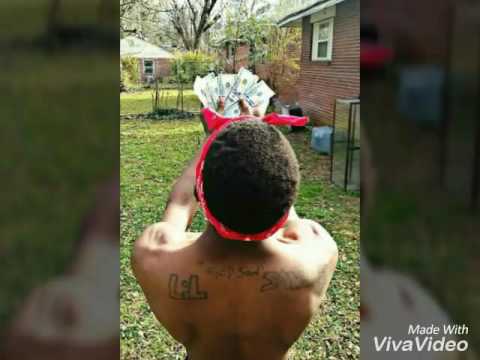 SoundCloud Blue Hunnids @352Blackosavage