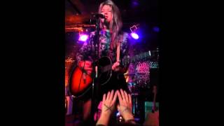 Kill the Light (Acoustic) - Kitten