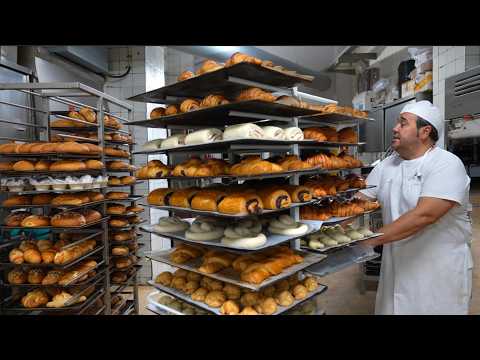 This Bakery Has Been Open for 62 YEARS! ALL his FAMILY worked HERE! Traditional Spanish bread