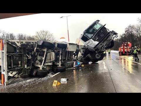 Bad Day !!! 15 Extreme Dangerous Idiots Truck & Cranes Fails Compilation - Tractor Skill At Work P3