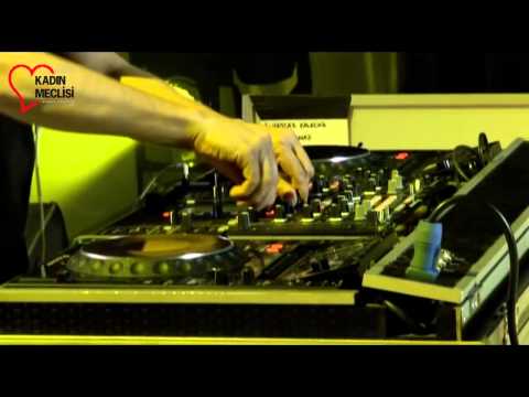 Ozan Çolakoğlu feat Tarkan  Aşk Gitti Bizden  Pembe Gece Canlı Performans