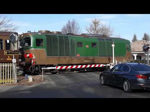 Passaggio a livello Calamandrana (AT) - Level crossing Calamandrana