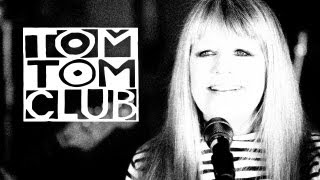 Tom Tom Club "Downtown Rockers" Official Music Video (HD)
