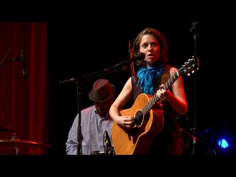 Ani DiFranco - Play God (eTown webisode #1191)