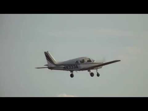 Piper PA-28 Cherokee Warrior N4333A Takeoff at Trenton-Robbinsville Airport (N87)