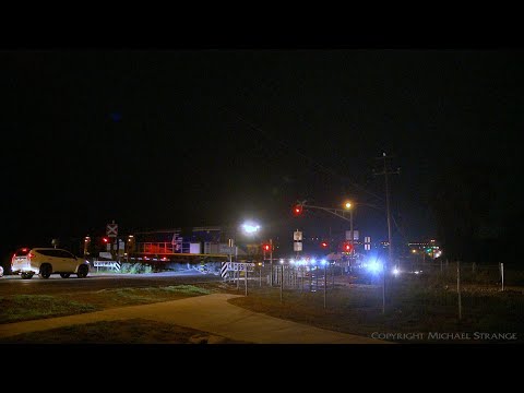 QUBE Grain Train At Anakie Road Level Crossing (27/7/2020) - PoathTV Australian Railways