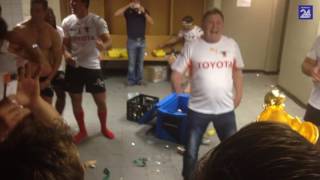 Als in kol as Schuster saam met Cheetahs hol