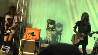 PLASTISCINES - You&#39;re No Good (06-08-2010, Live au Festival Indétendances, Paris)