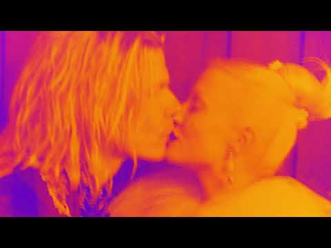 Video thumbnail for Antaa tulla vaan! (Roosbergien Joulu) [Vain elämää kausi 12]