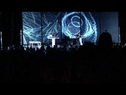 Thom ~ Traffic / Twist (Boston)