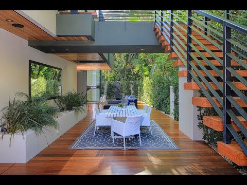 8381 Hollywood Blvd | Sunset Strip - The Agency