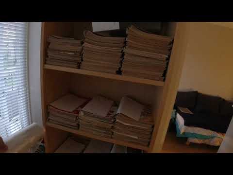 MongoTV_6236 - Kigger På Flyttekasser i Forstue Stået 7 År - Del 125 - Flytter Stabel Klodskasser