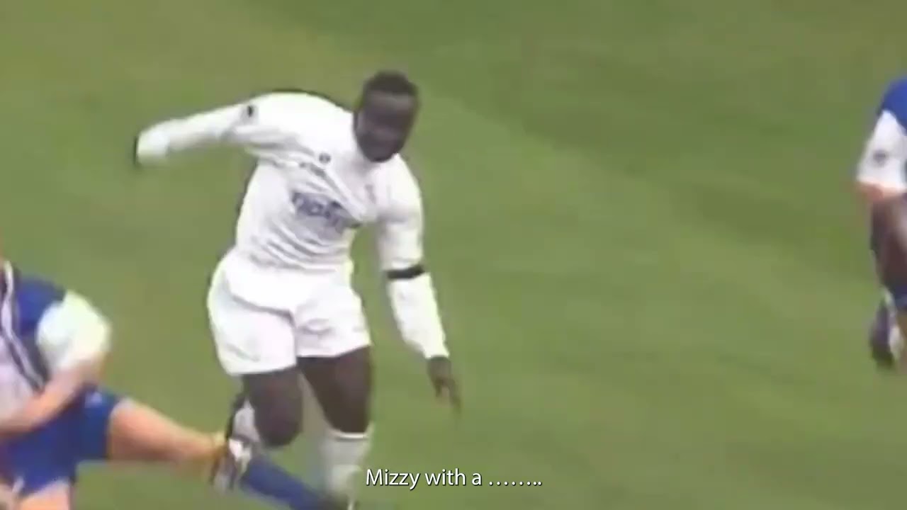 IZZY - SIMPIN' (Visualiser lyric video)@Izzybarksdale