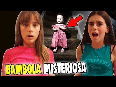 HO TROVATO UNA BAMBOLA MISTERIOSA IN SOFFITTA! LETIZIA SCOPRE CHE QUALCUNO CI SPIA DI NASCOSTO