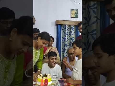 Cake cutting er por Saptarshi (Rik) ki korlo dekho.😂😜😝#viralvideo #love #