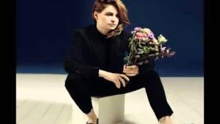 Christine and The Queens Science Fiction US edit
