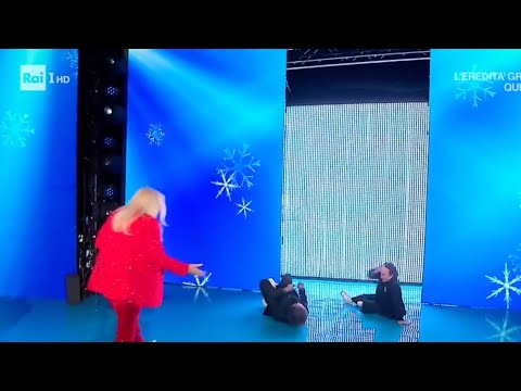 Domenica In - The Rich and the Poor fall upon entering the studio