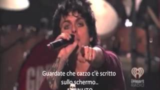 Billie Joe (Green Day) perde la testa e spacca la chitarra al IHeart Radio 2012. SOTTOTILI IN ITA