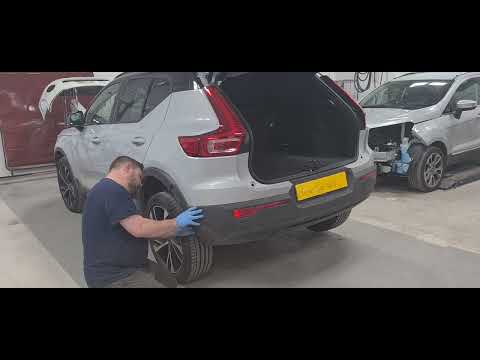 How to remove a 2021 volvo xc40 back bumper...