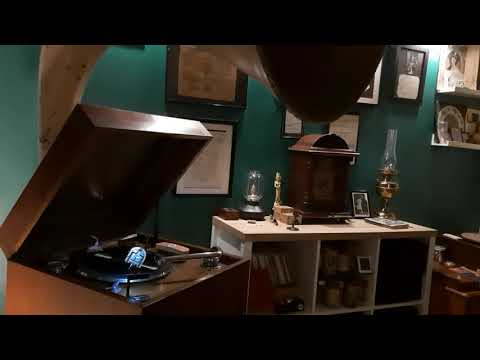 Danny Polo & His Swing Stars - That's A Plenty