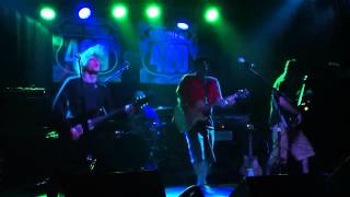 Jimmies Chicken Shack - School Bus