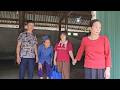 “Ly left Nhuong's house to go with her mother, while Nhuong's mother sadly saw her off.”