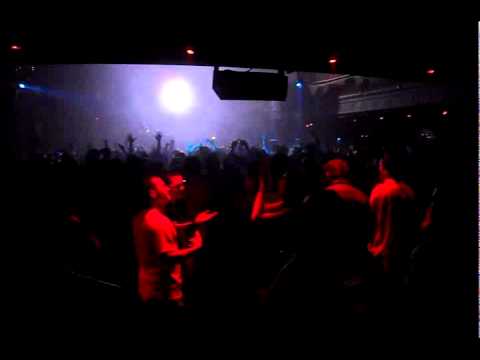 Above & Beyond @ Ruby Skye 2011 2Devine feat. Cara Dillon - Black Is The Colour (Coco & Green Mix)