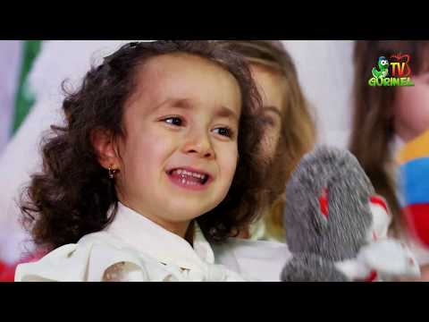 Julia Sandu și Picături Muzicale - Copilărie mai stai, nu pleca