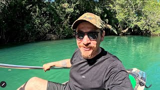 REMANDO NAS ÁGUAS CLARAS DO RIO PRATA EM JARDIM NO MATO GROSSO DO SUL.