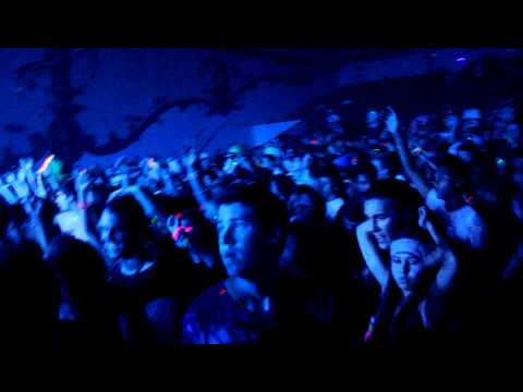 [Bass Jump] Helicopter Showdown - Zombie Nation