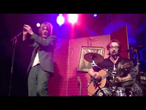 17.12.2011 Wohnraumhelden im Pier 2 mit "Fleischsalat"