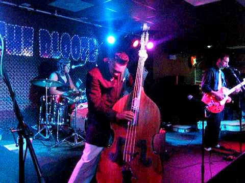 MoonLight Howlers- Rocket to the Moon