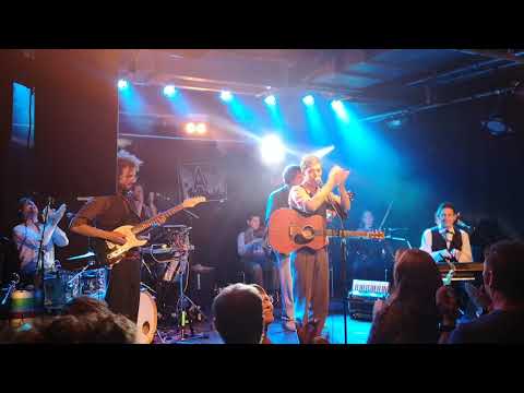 Pam Pam Ida mit dem Silberfischorchester - Schultertanz