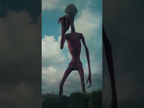 Siren Head at the park eating people #godzillafighting #kingmonster #horror #spooky #dinosaur