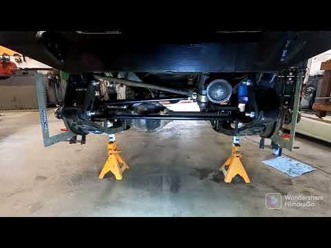 Jeep CJ7 upgraded steering.