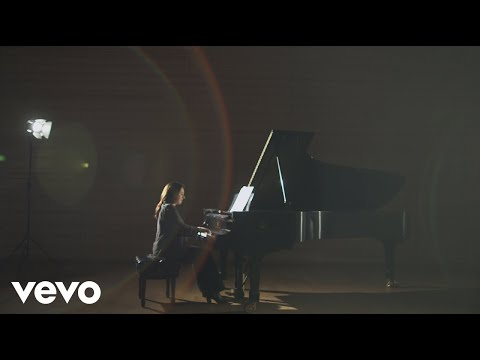 Pianist Simone Dinnerstein Plays Johann Sebastian Bach's Inventions Nos. 8 and 4