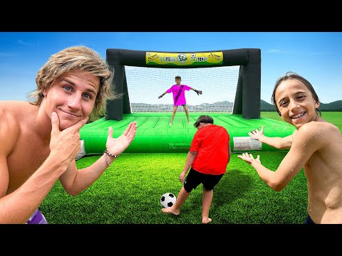 THE BEST GOALKEEPER WINS!! PENALTY KICKS vs. NEW NEIGHBOR