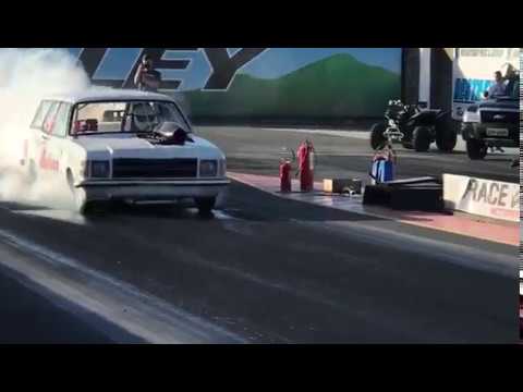 Caravan TS faz Burnout insano Autódromo Race Valley