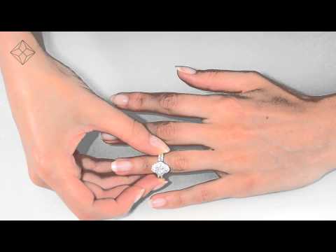 FT78  - Stunning 1.25ct Diamond and 18K White Gold Cluster Ring