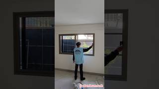 บานเลื่อนหนึ่งบานตายหนึ่งบาน รวมมุ้ง