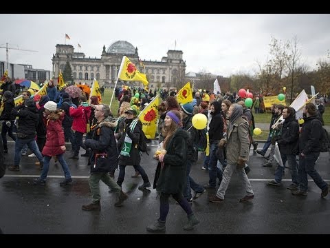 Energiewende-Demo in Berlin am 30.11.2013 - Sonne und Wind statt Fracking, Kohle und Atom.