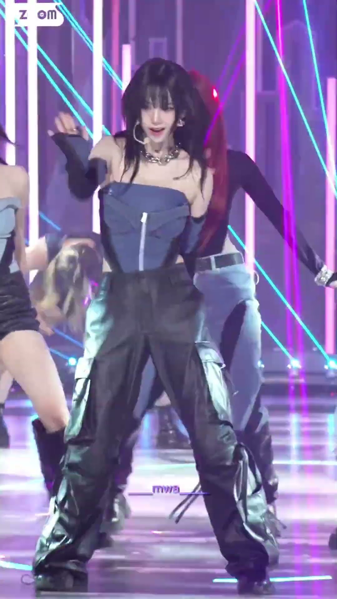Cek fancam mix "Drama" dari Karina aespa, seru banget! 🎤✨ Siap-siap baper!