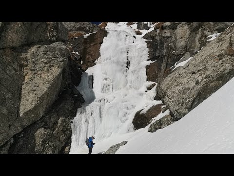 Cascada Ialomiței cățărare pe gheață