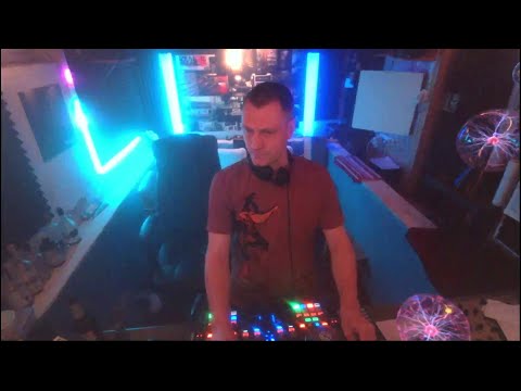 Mixa @ Ölkeller Twitch - Livestream 22.04.2023 Melodic Deep House Rising To Techno