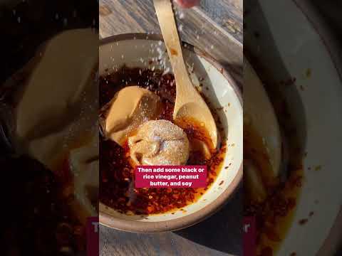 feeling hungry? these chili garlic peanut noodles are calling your name!