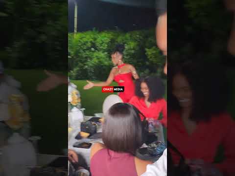 MUONEKANO WA MR MWANYA KWENYE EVENT YA VEE DOLLARZ YA KUHITIMU DEGREE USIKU HUU