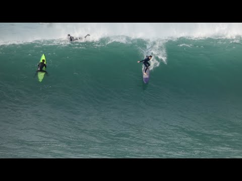 Huge waves at Menakoz